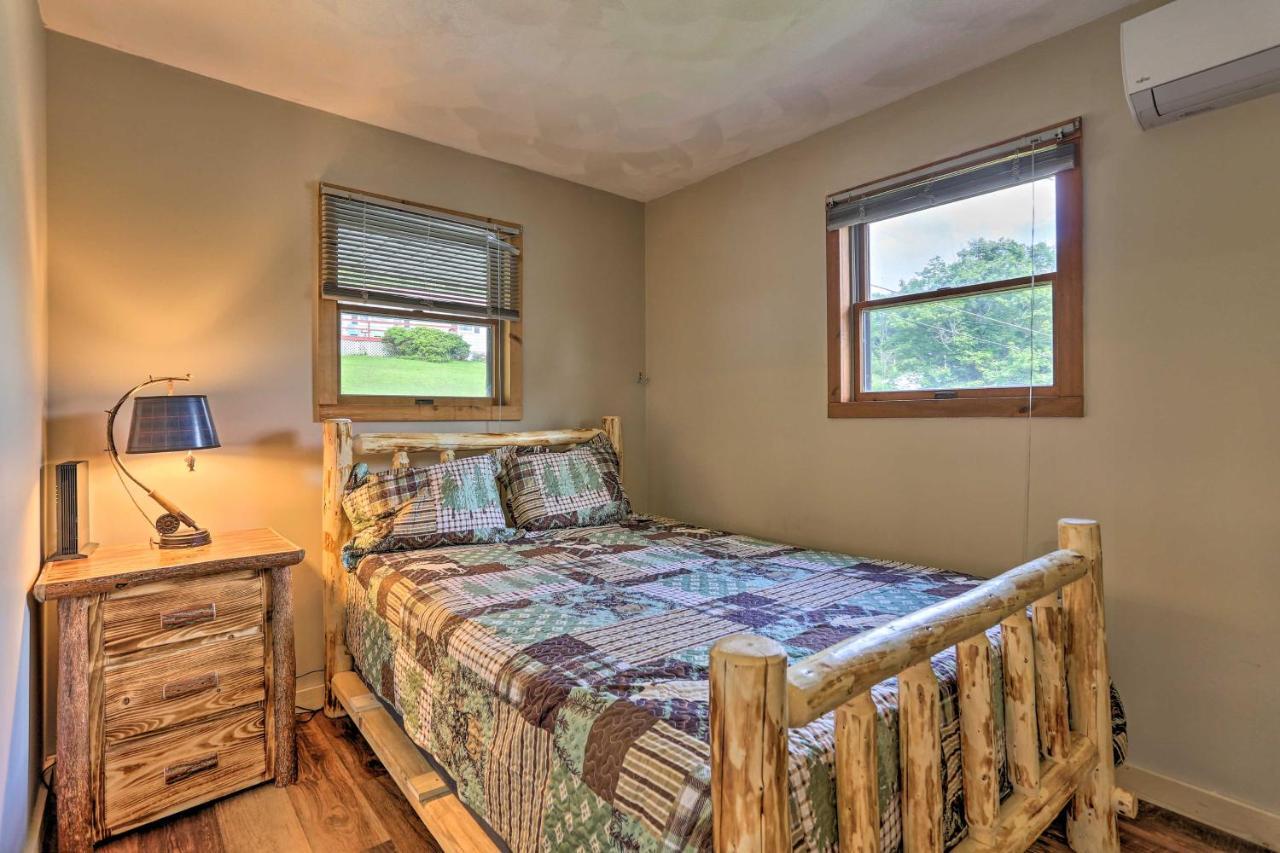 Acre Lake Chalet, 12 Mi To Elk Mountain Ski Resort Kingsley Exteriör bild